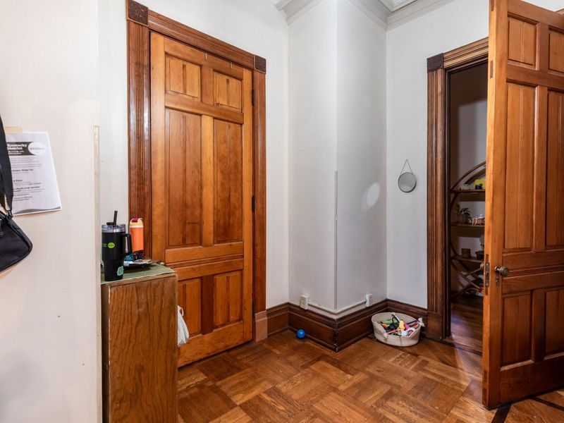 634 Greenup Street, Covington, KY 41011 Photo 8