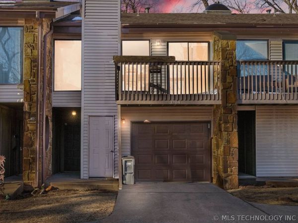 3704 S Madison Avenue, Tulsa, OK 74105