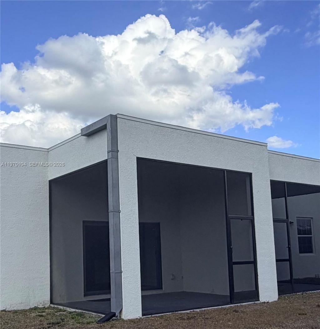 834/836 Motel St E , Lehigh Acres, FL 33974 Photo