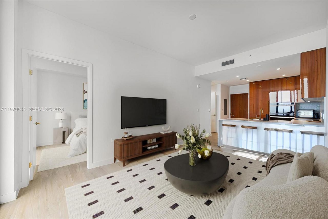 2678 Tigertail , Unit 1603, Miami, FL 33133 Photo