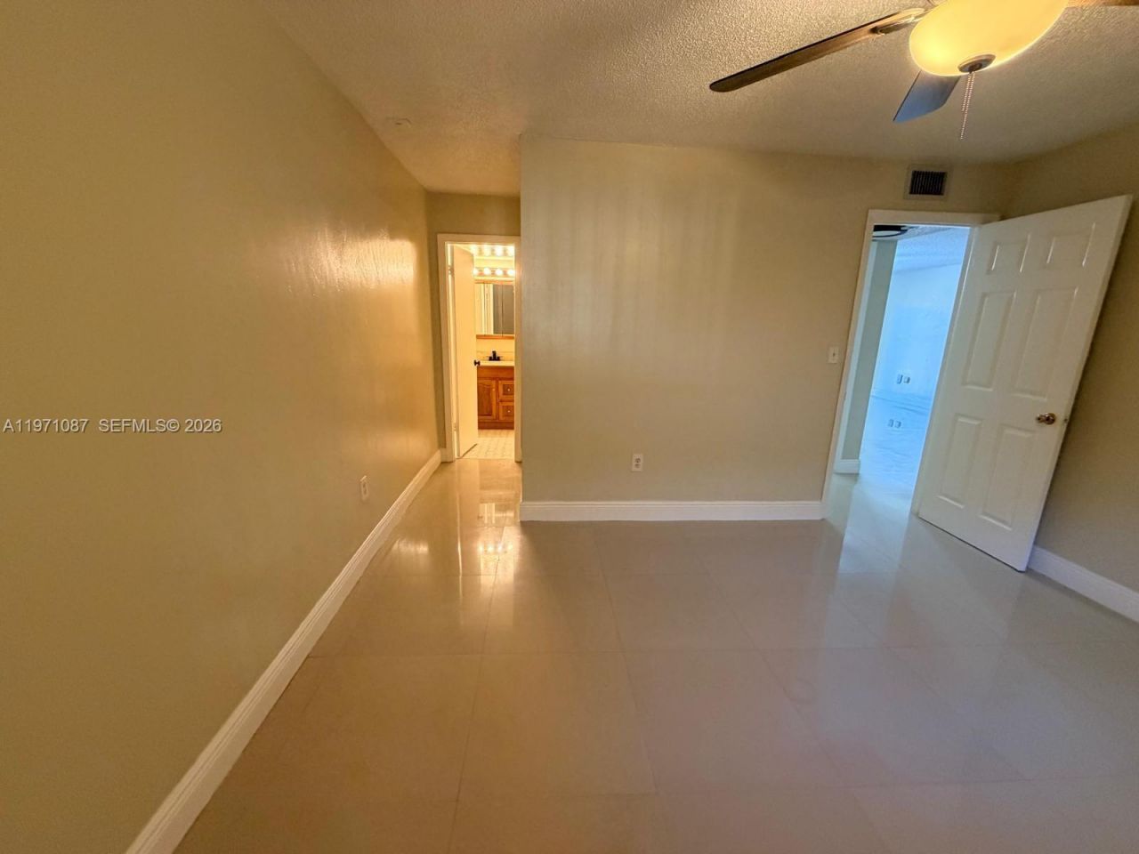 11925 NE 2nd Ave , Unit B310, North Miami, FL 33161 Photo
