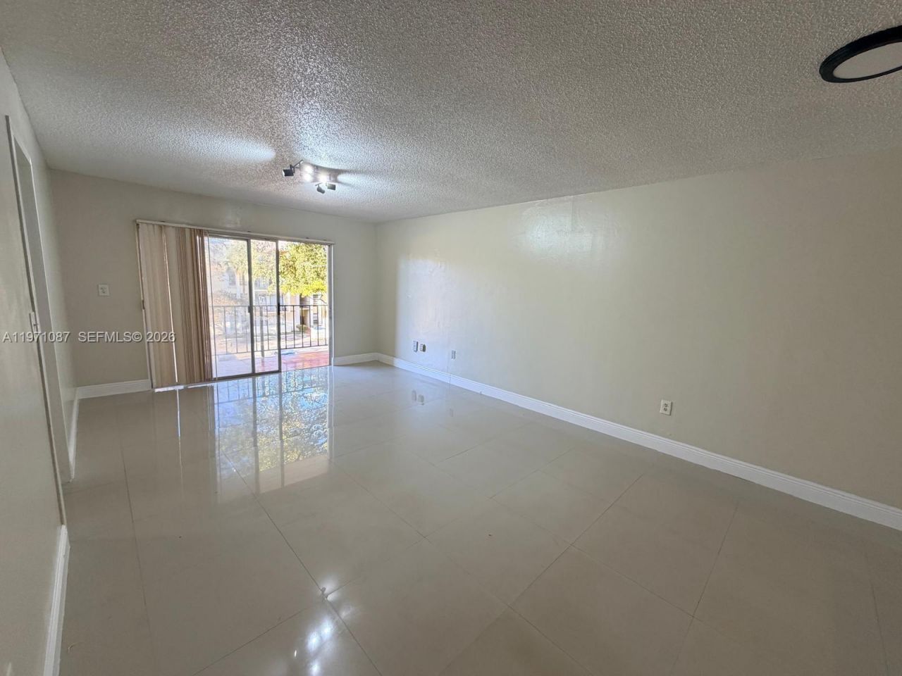 11925 NE 2nd Ave , Unit B310, North Miami, FL 33161 Photo