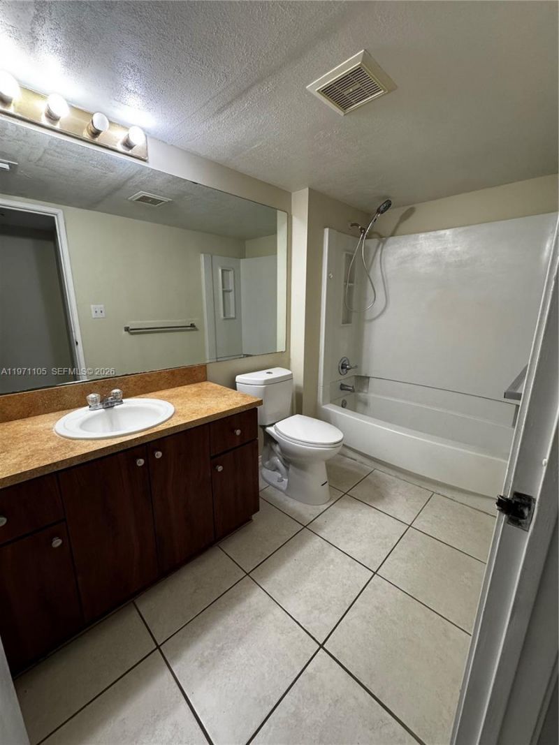 3220 Coral Lake Dr, Unit 3220, Coral Springs, FL 33065 Photo