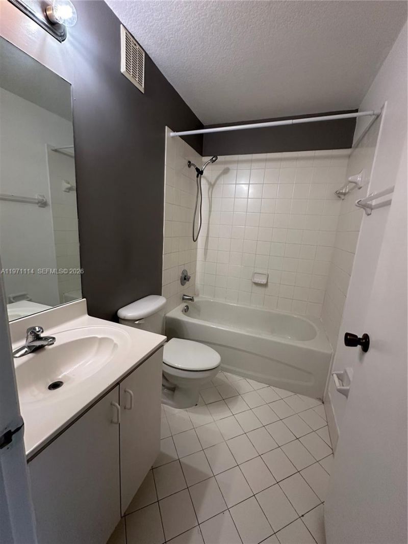 3398 NE 9th Dr, Unit 202, Homestead, FL 33033 Photo