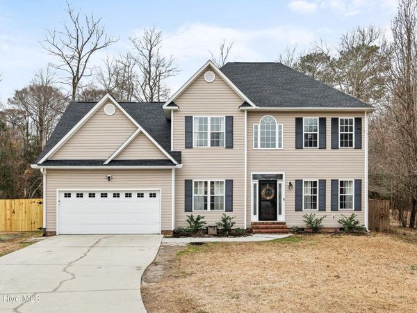 226 Middle Ridge Drive, Hubert, NC 28539