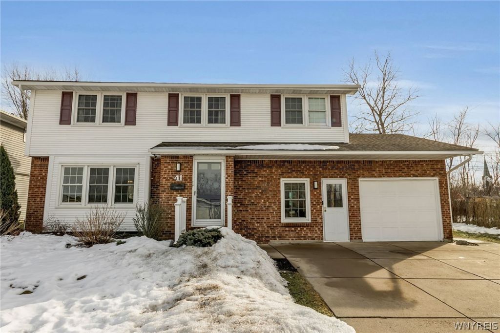 41 Patricia Drive, Buffalo, NY 14224 Main Photo