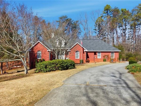 149 Tall Oaks Drive, Alto, GA 30510