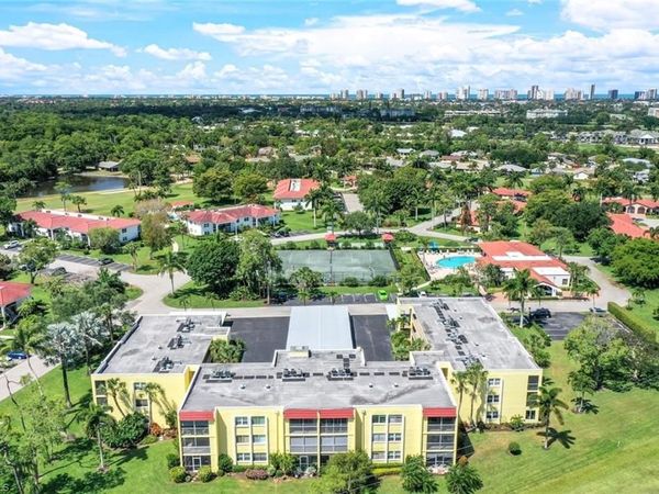 1057 Forest Lakes DR, Unit 209, NAPLES, FL 34105