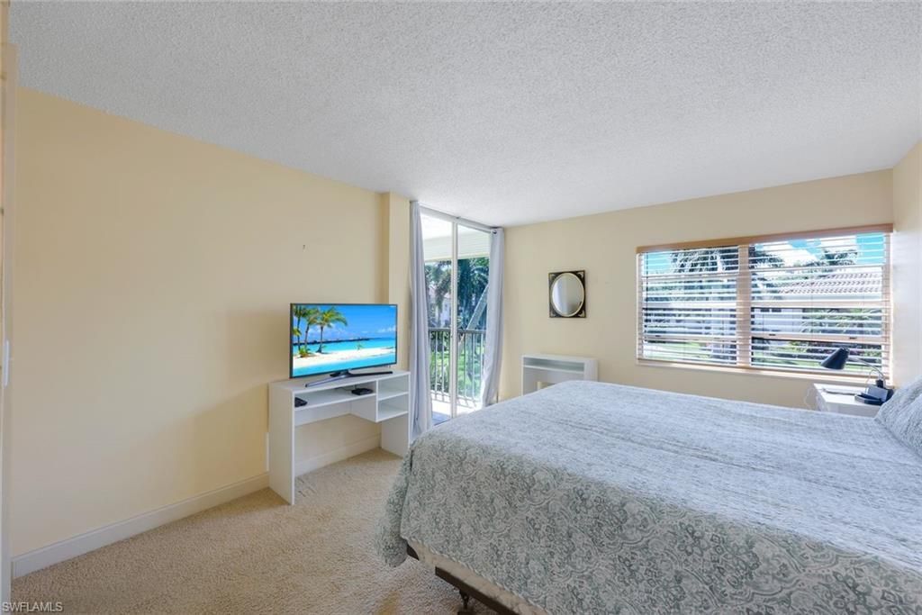 1057 Forest Lakes Dr, Unit 209, Naples, FL 34105 Photo