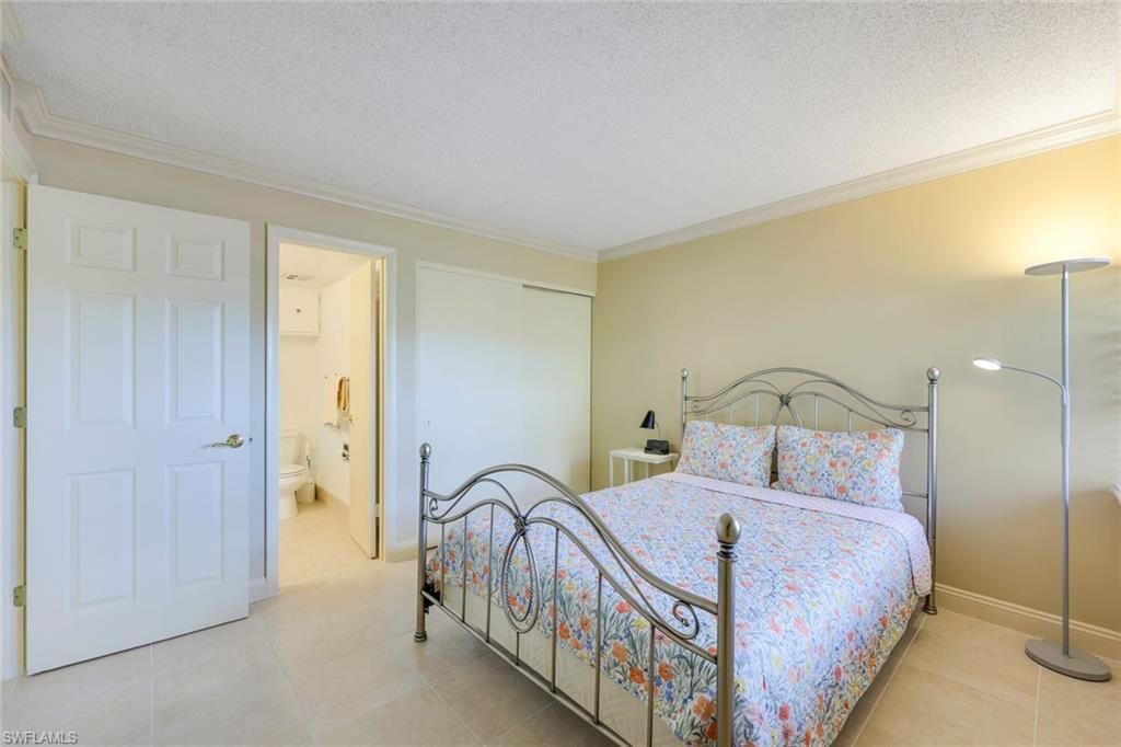 1057 Forest Lakes Dr, Unit 209, Naples, FL 34105 Photo