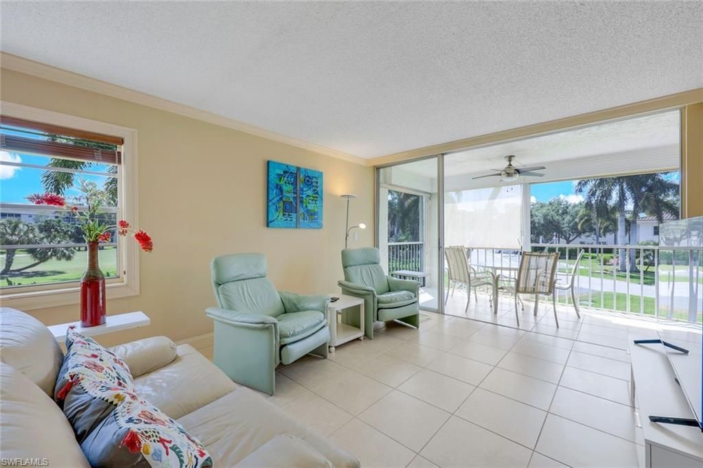 1057 Forest Lakes Dr, Unit 209, Naples, FL 34105 Photo