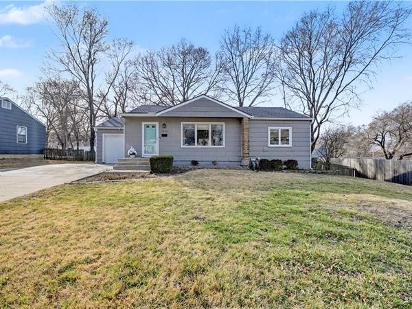 7532 Falmouth Street, Prairie Village, KS 66208