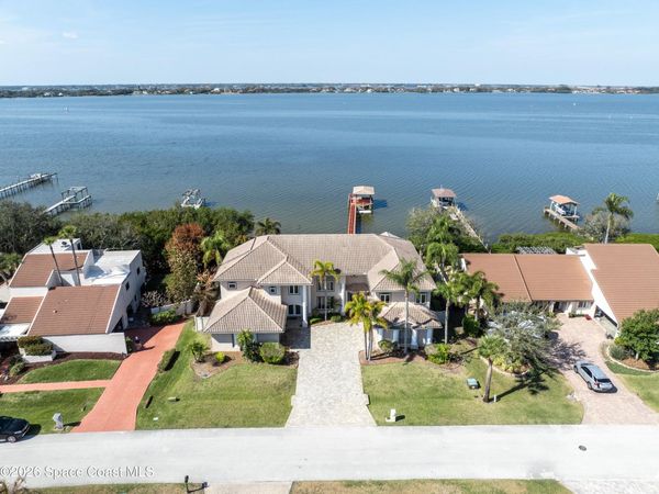 650 Loggerhead Island Drive, Satellite Beach, FL 32937