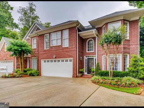 6375 GLENRIDGE UNIT Drive, Unit 200, Atlanta, GA 30328
