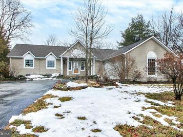 837 HANCOCK DRIVE, GETTYSBURG, PA 17325