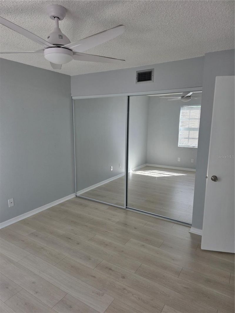 6826 Stones Throw Circle N, Unit 11107, Saint Petersburg, FL 33710 Photo