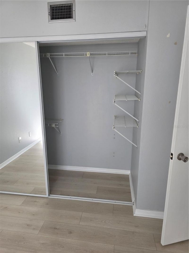 6826 Stones Throw Circle N, Unit 11107, Saint Petersburg, FL 33710 Photo