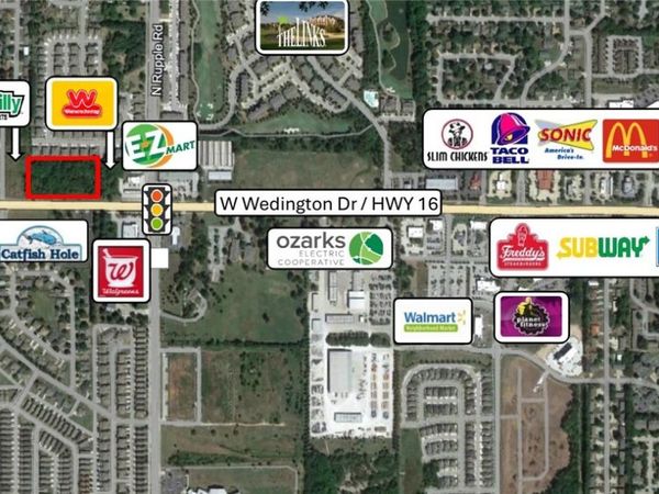 W Wedington Drive , Fayetteville, AR 72704