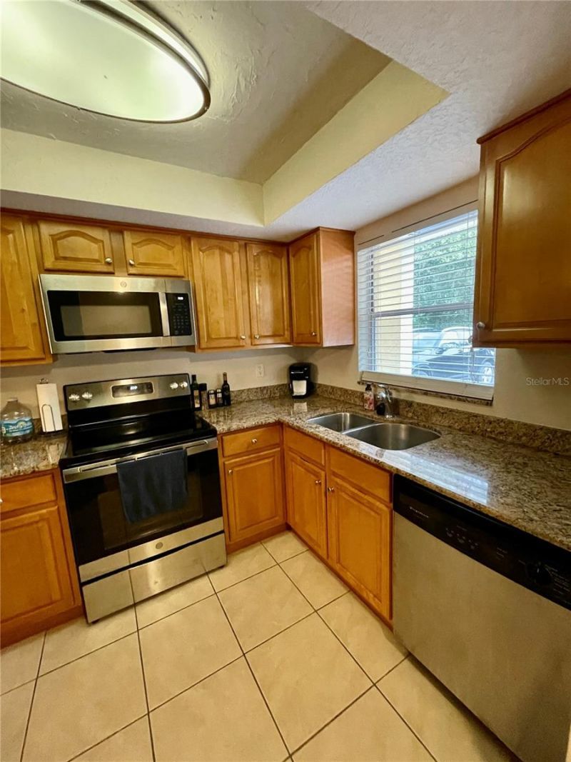 918 La Costa Circle, Unit 3, Sarasota, FL 34237 Photo