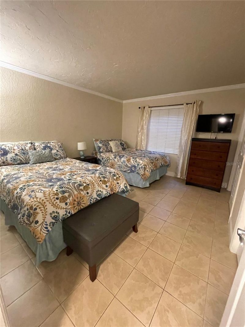 918 La Costa Circle, Unit 3, Sarasota, FL 34237 Photo