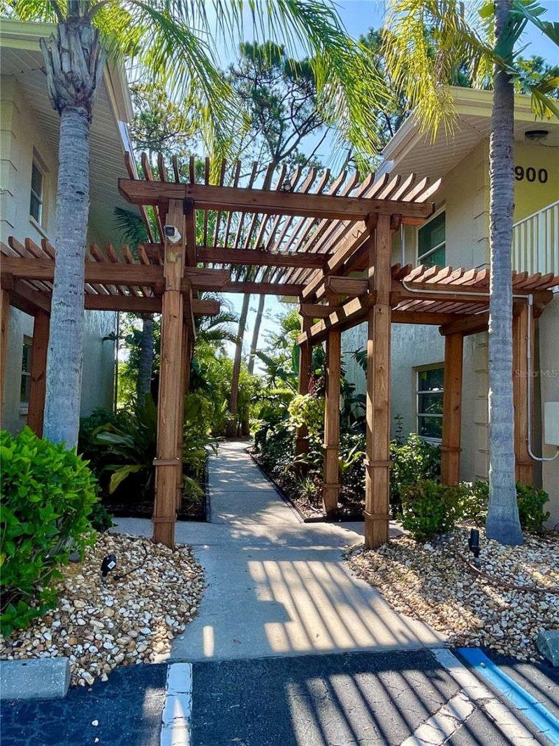 918 La Costa Circle, Unit 3, Sarasota, FL 34237 Photo