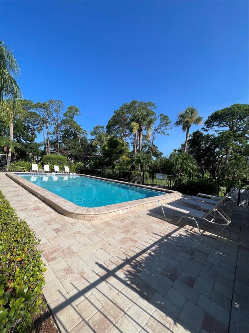 918 La Costa Circle, Unit 3, Sarasota, FL 34237 Photo