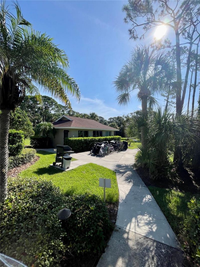 918 La Costa Circle, Unit 3, Sarasota, FL 34237 Photo