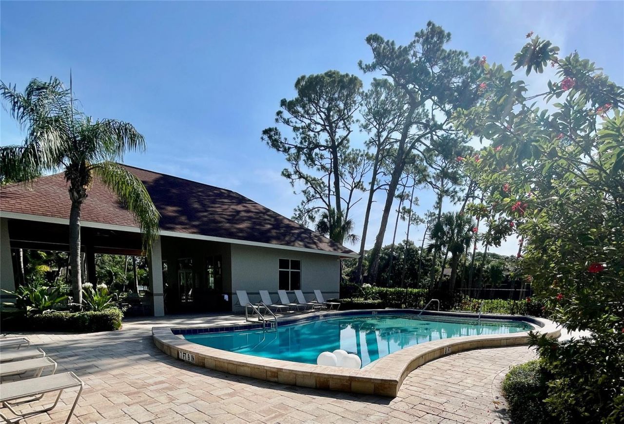 918 La Costa Circle, Unit 3, Sarasota, FL 34237 Photo