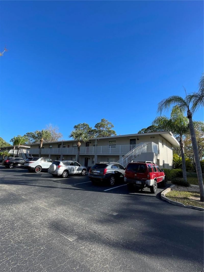 918 La Costa Circle, Unit 3, Sarasota, FL 34237 Photo