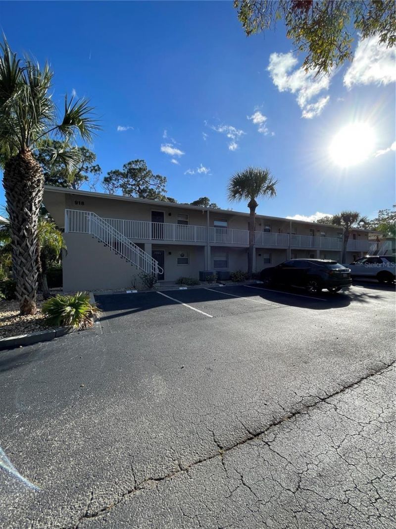 918 La Costa Circle, Unit 3, Sarasota, FL 34237 Photo
