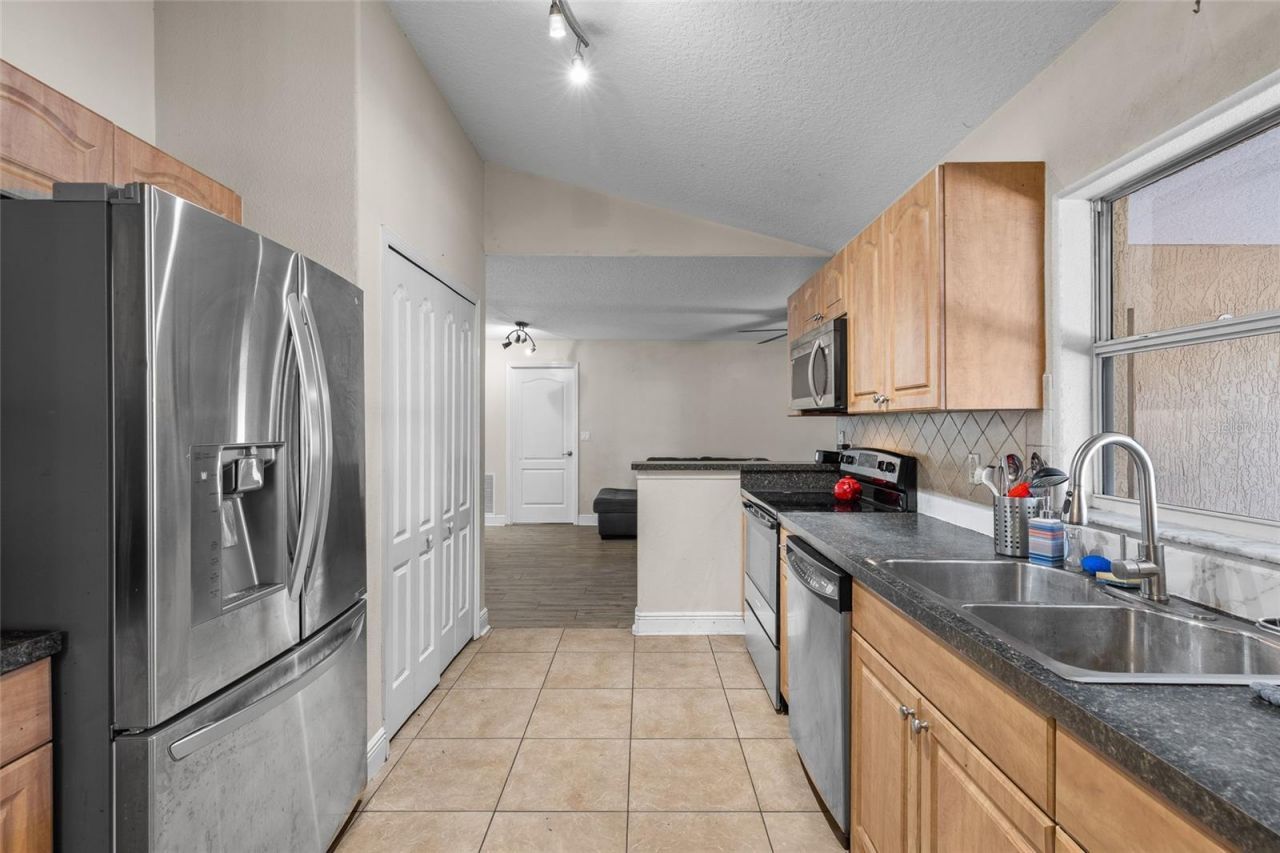 5290 Seminole Avenue , De Leon Springs, FL 32130 Photo