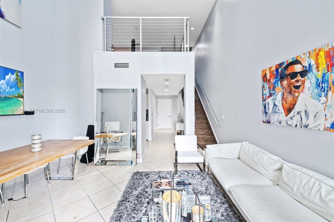 1050 Brickell Ave, Unit 1014, Miami, FL 33131 Photo