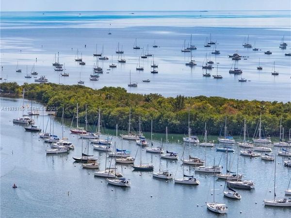 2831 S Bayshore Dr, Unit 2201, Miami, FL 33133