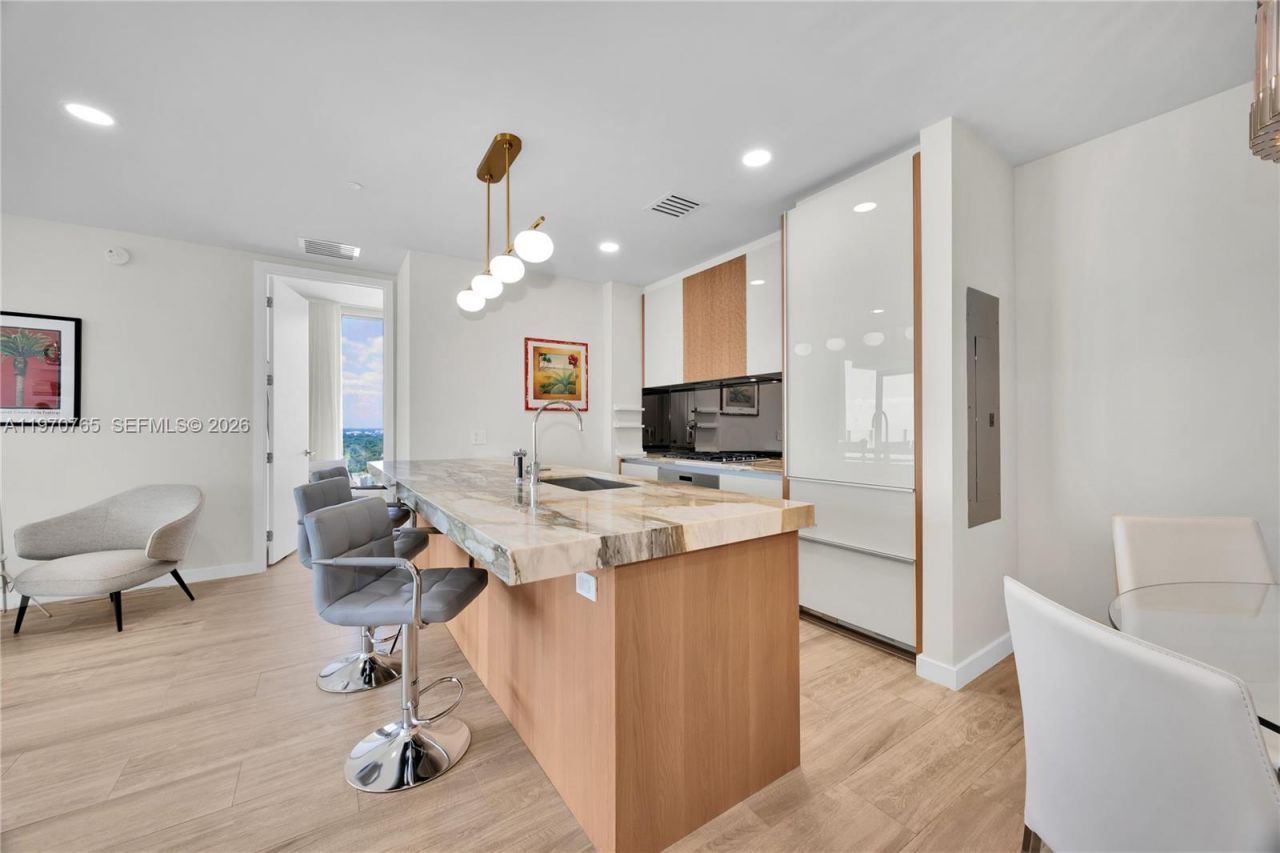 2831 S Bayshore Dr, Unit 2201, Miami, FL 33133 Photo