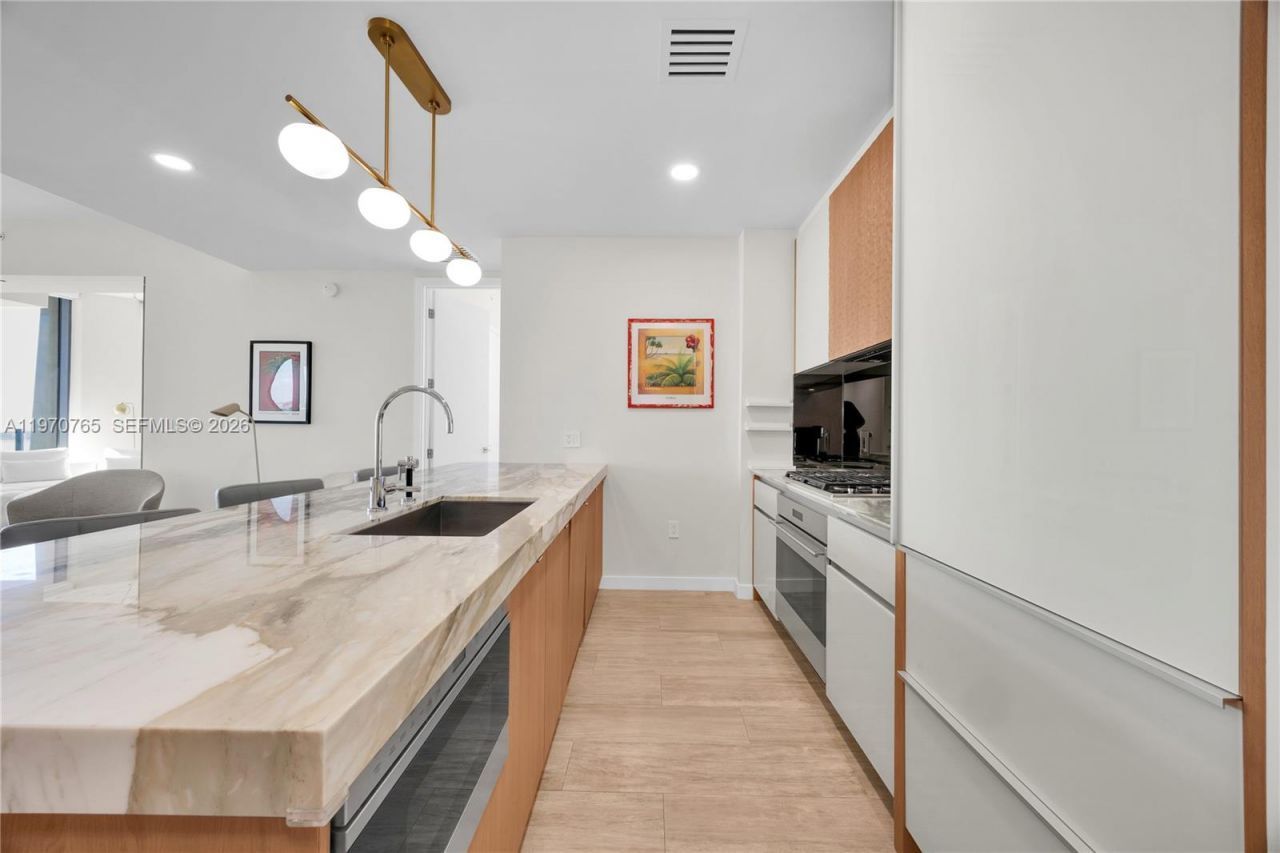 2831 S Bayshore Dr, Unit 2201, Miami, FL 33133 Photo