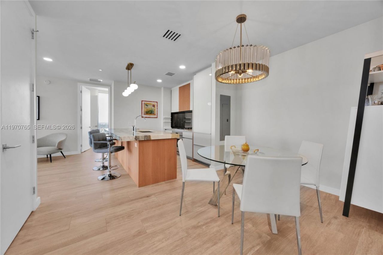 2831 S Bayshore Dr, Unit 2201, Miami, FL 33133 Photo