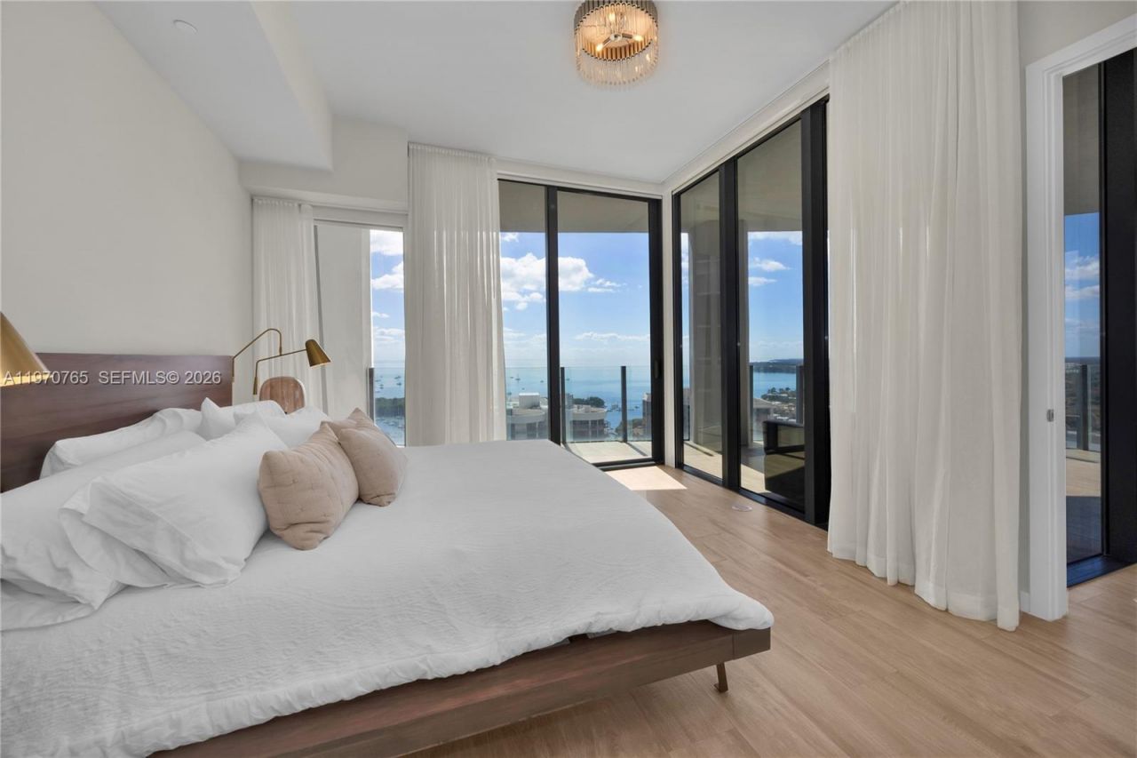 2831 S Bayshore Dr, Unit 2201, Miami, FL 33133 Photo