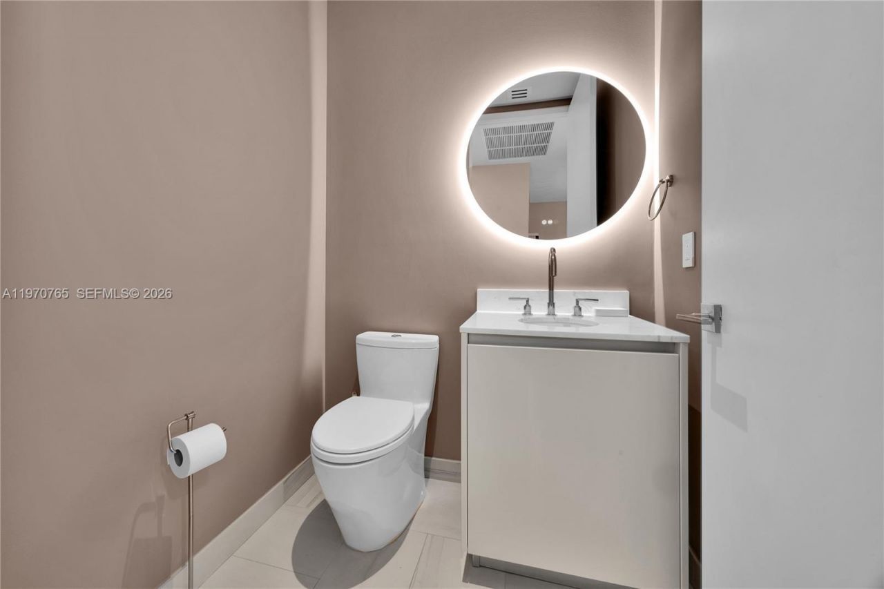 2831 S Bayshore Dr, Unit 2201, Miami, FL 33133 Photo