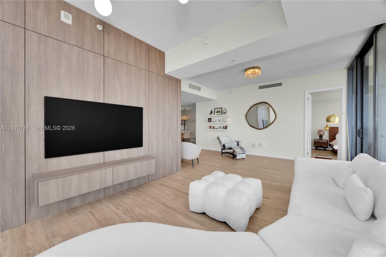 2831 S Bayshore Dr, Unit 2201, Miami, FL 33133 Photo