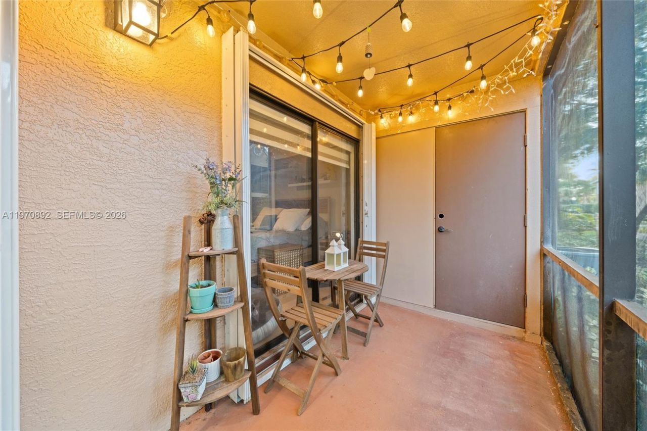 15599 SW 106th Ln, Unit 1209, Miami, FL 33196 Photo