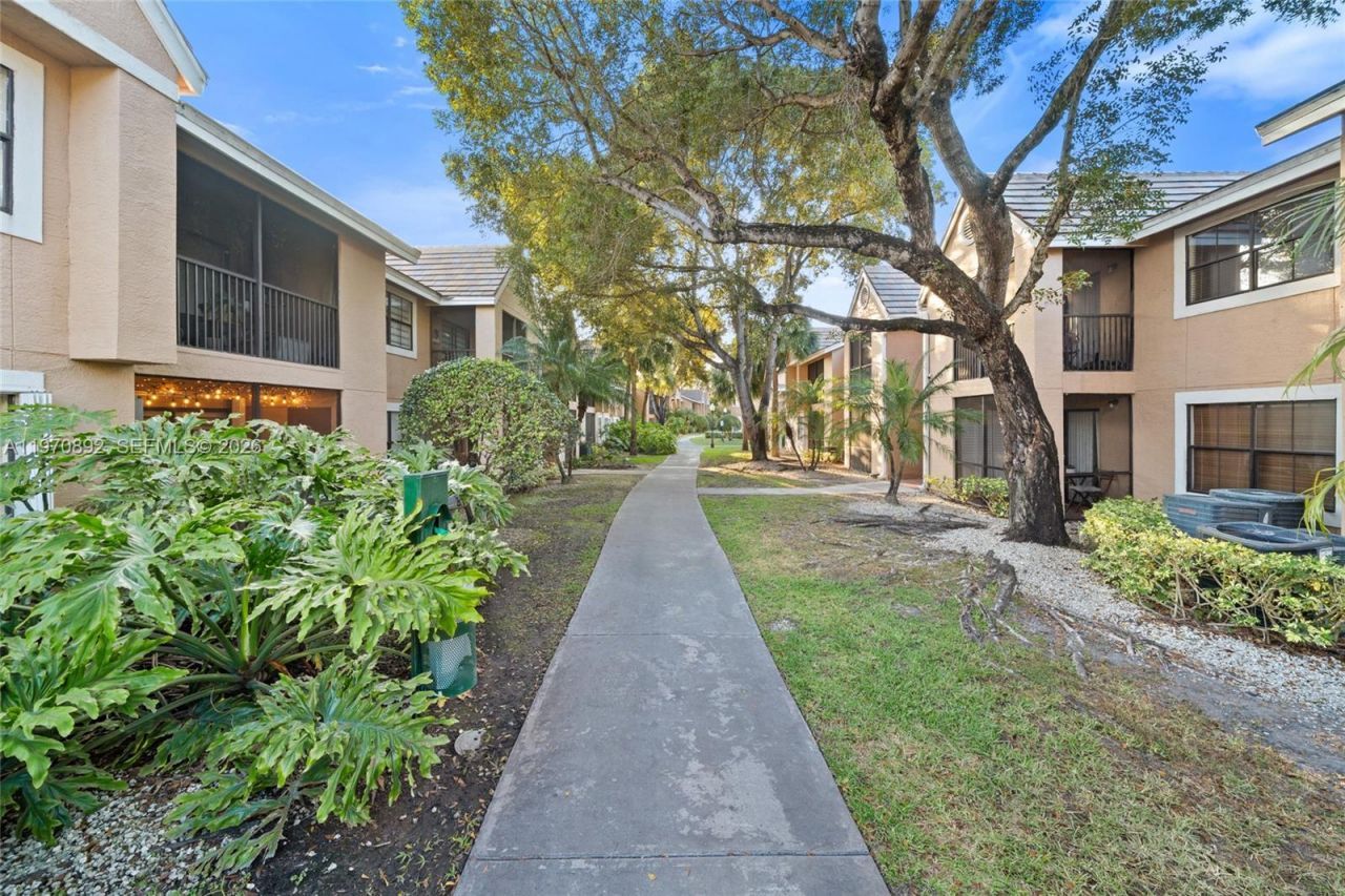 15599 SW 106th Ln, Unit 1209, Miami, FL 33196 Photo