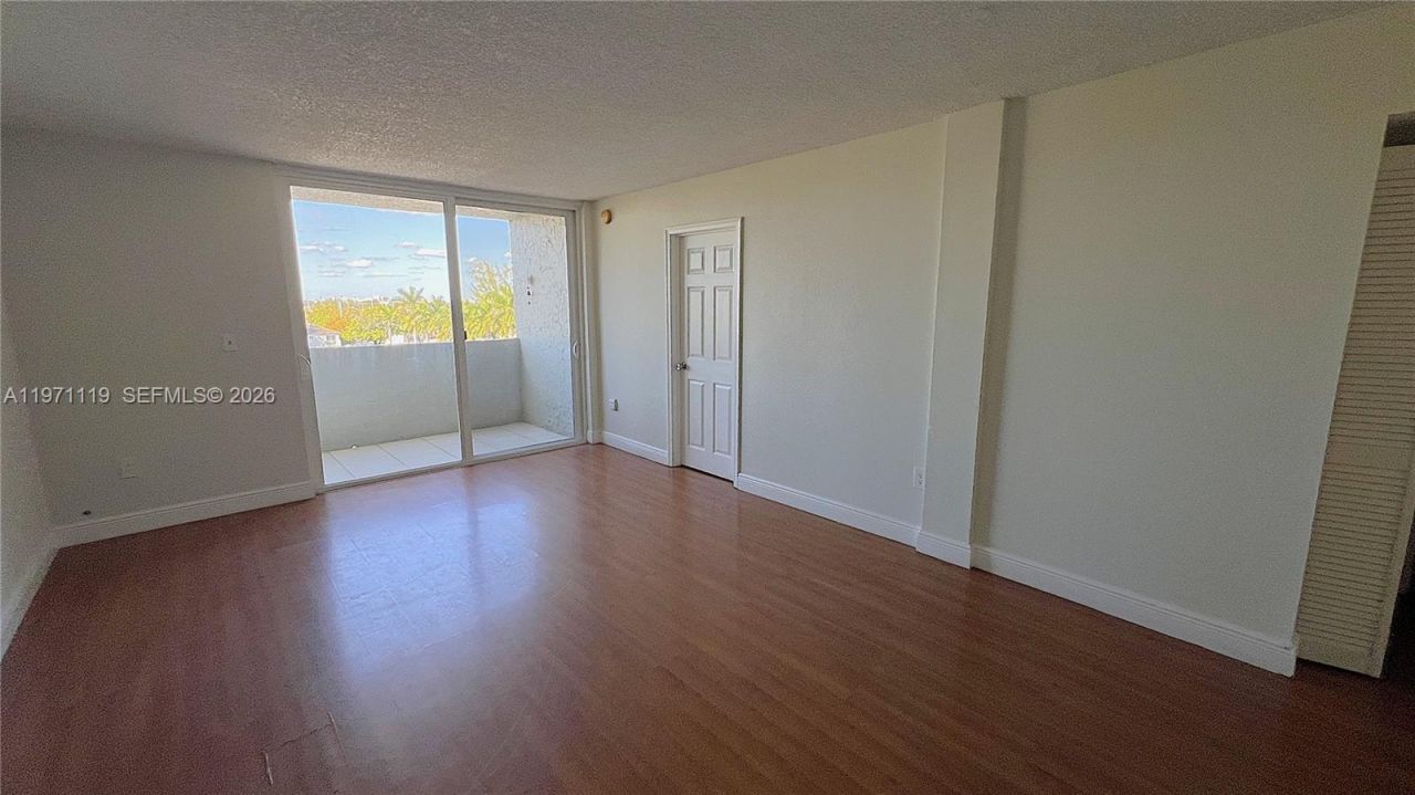 10000 NW 80th Ct, Unit 2559, Hialeah Gardens, FL 33016 Photo