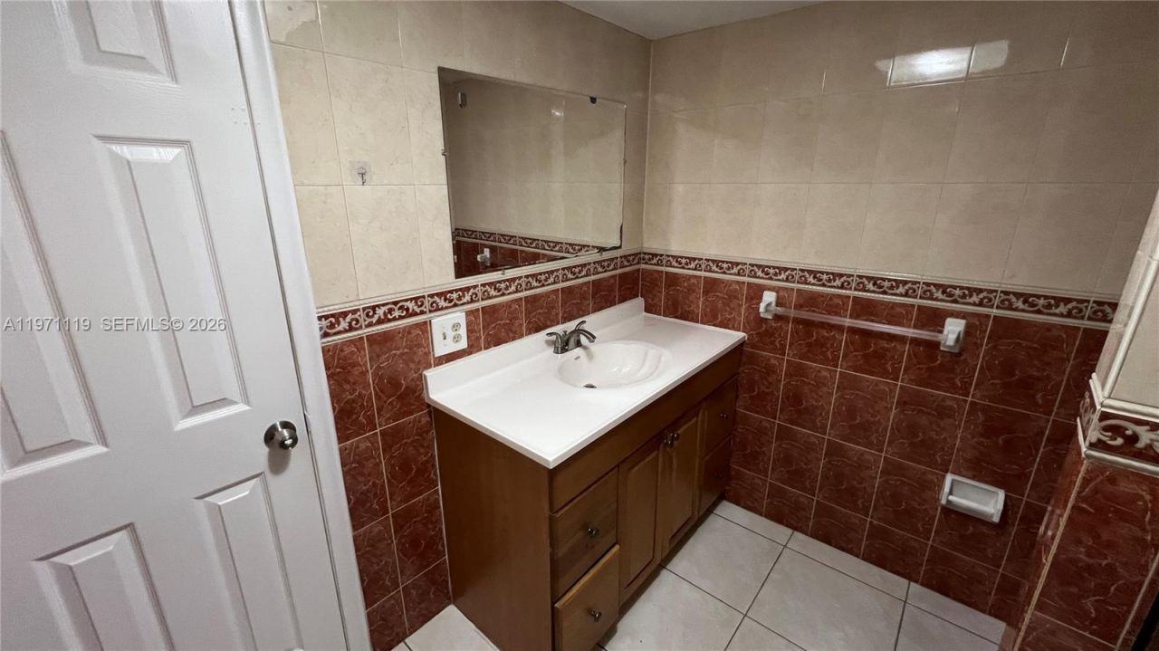 10000 NW 80th Ct, Unit 2559, Hialeah Gardens, FL 33016 Photo