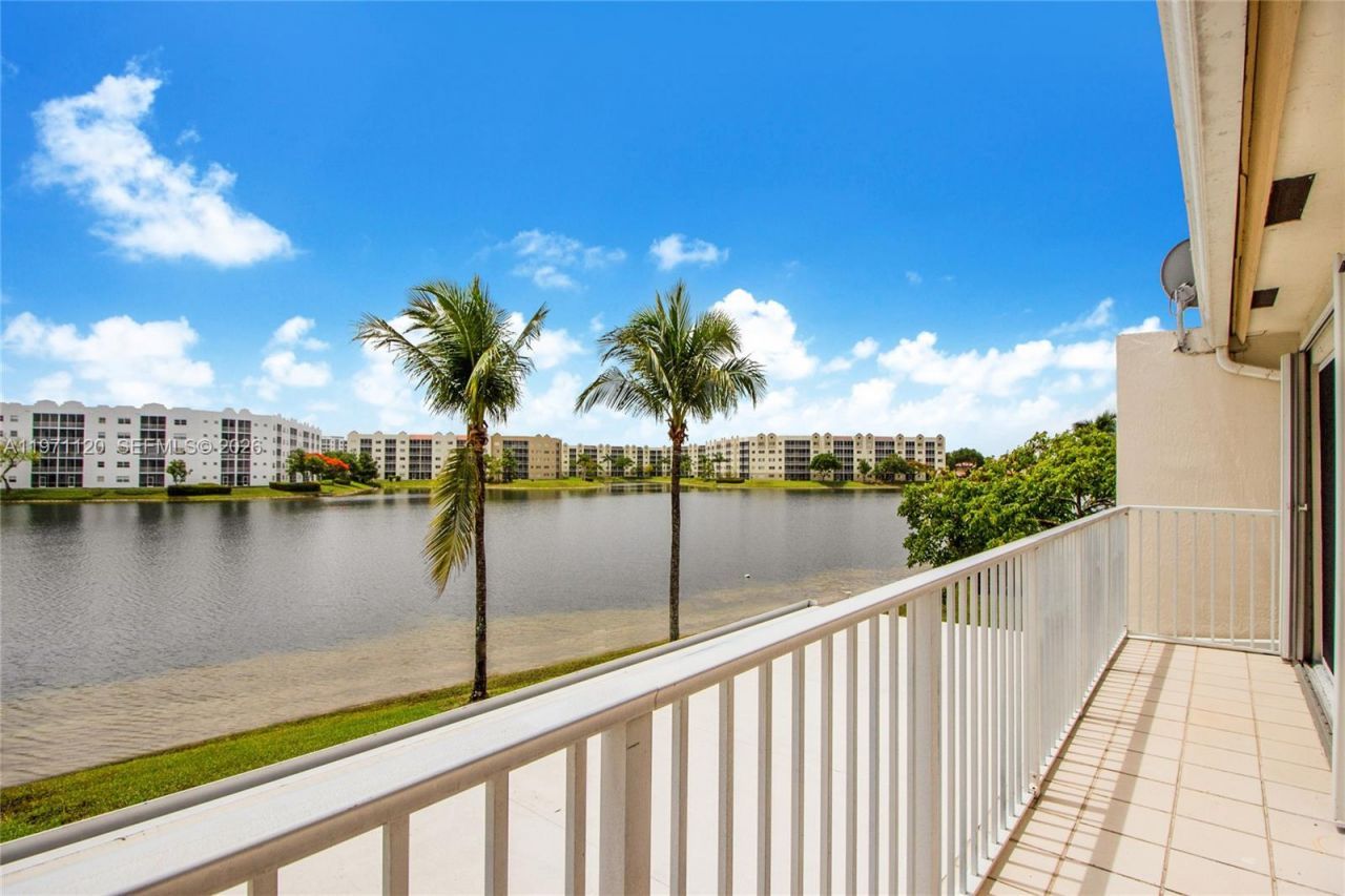 6407 NW 109th Ave , Unit 6407, Doral, FL 33178 Photo