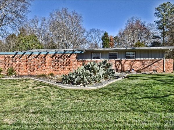 3111 Spring Valley Road, Charlotte, NC 28210