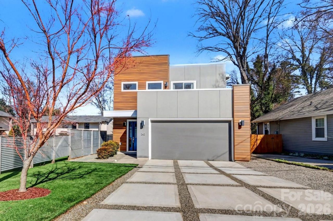 242 Coxe Avenue, Charlotte, NC 28208 Main Photo