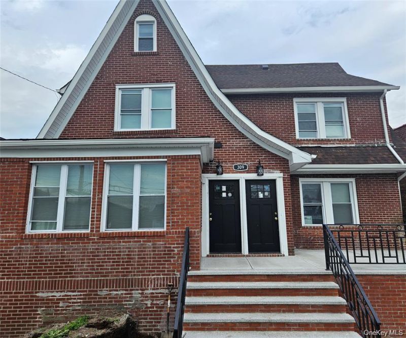 309 Beach 91st Street, Unit 2, Rockaway Beach, NY 11693 Main Photo