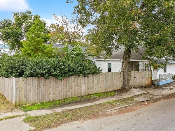 2230 N ROMAN Street , New Orleans, LA 70117