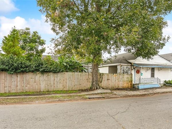 2230 N ROMAN Street, New Orleans, LA 70117