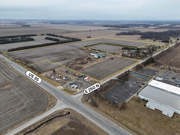 4170 E 250 N, Knox, IN 46534